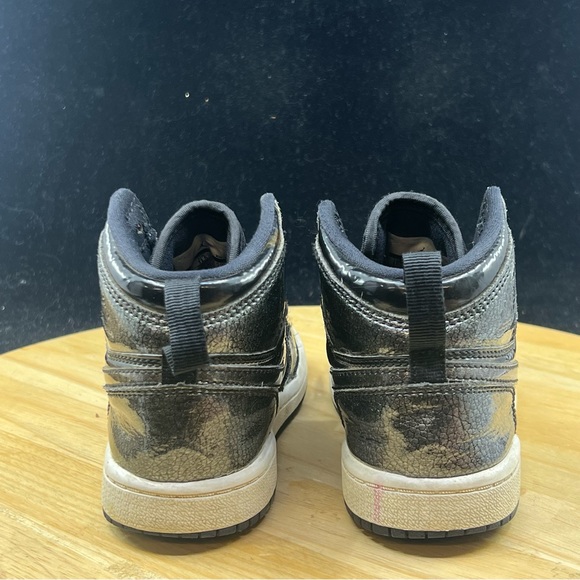 Nike Air Jordan Retro 1 High BP Youth Shoes Sz 12C Youth Glossy Black 705303-017 - Picture 7 of 10